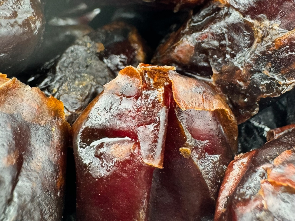 PAKISTANI PITTED DATES 9.6oz