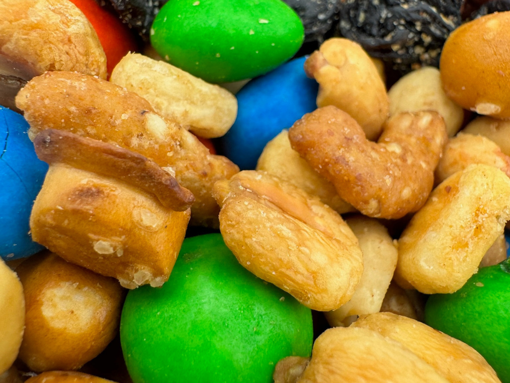 CABIN CRUNCH TRAIL MIX 9.4oz