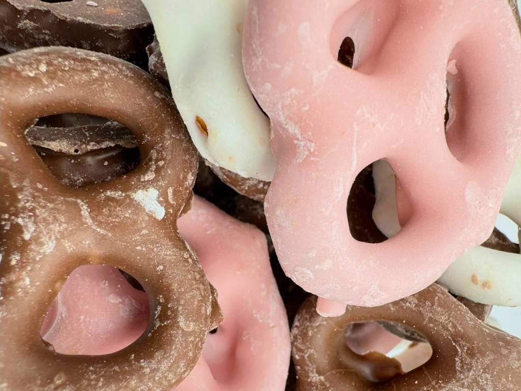 NEAPOLITAN PRETZELS 9.6oz