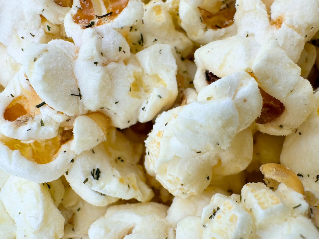 DILL PICKLE POPCORN 2oz