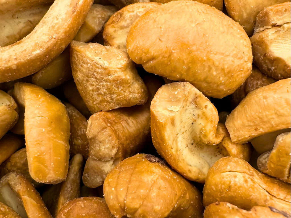 ROASTED CASHEW PIECES NO SALT 9.1oz