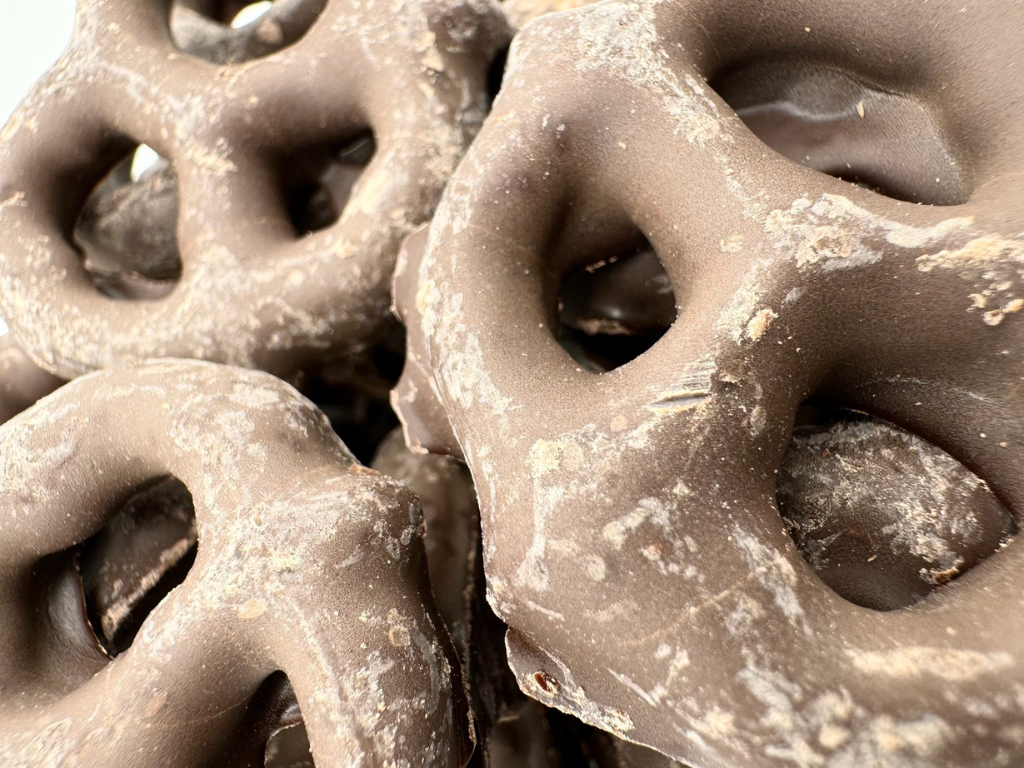 DARK CHOCOLATE PRETZELS 9.6oz