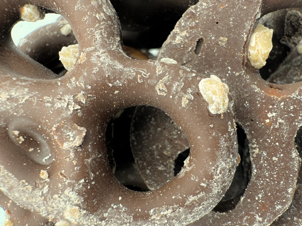 CHOCOLATE TOFFEE PRETZELS 9.2oz