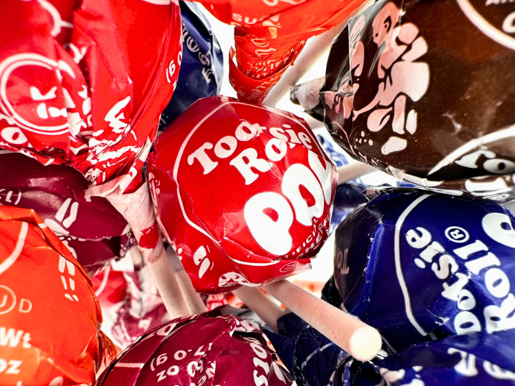 SUCKERS- TOOTSIE ROLL POPS 11.7oz